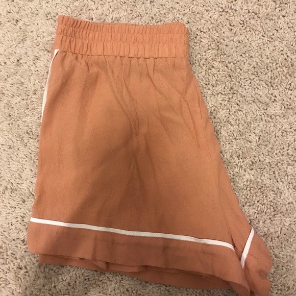 Peach shorts - Picture 2 of 3